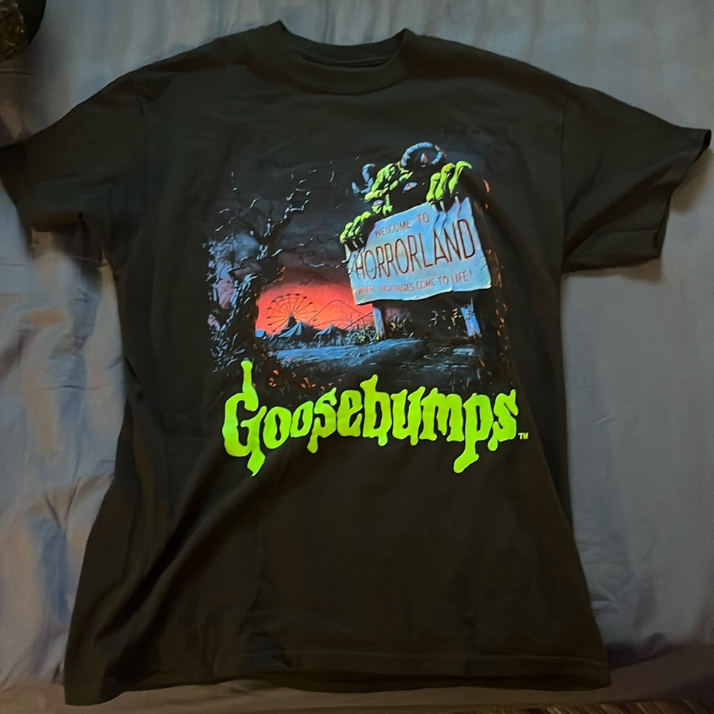 Goosebumps Welcome to Horrorland Unisex Medium Shirt